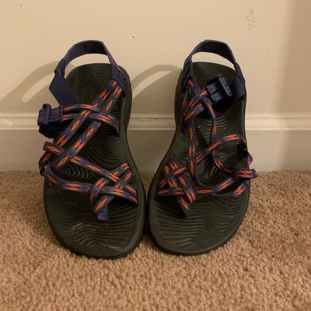 Women’s Chaco’s 💜🧡